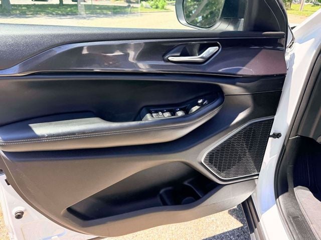 2022 Jeep Grand Cherokee L Laredo