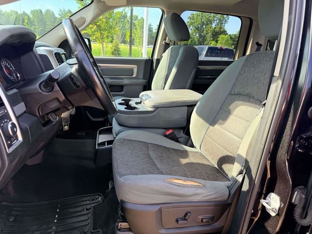 2016 RAM 1500 SLT