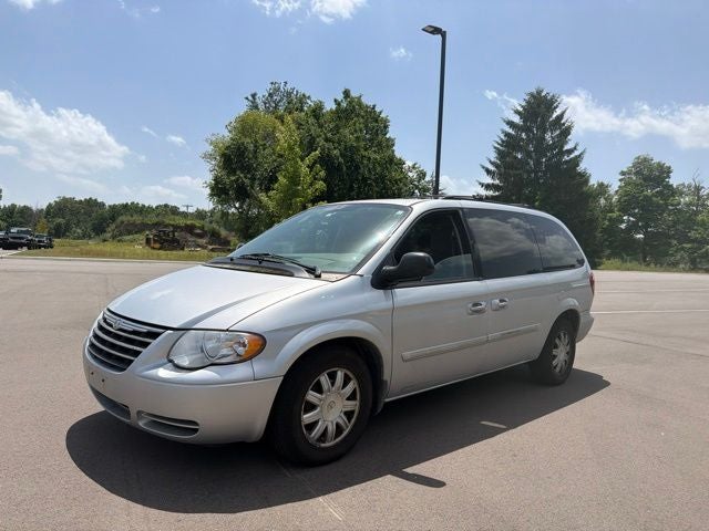 2005 Chrysler Town & Country Touring