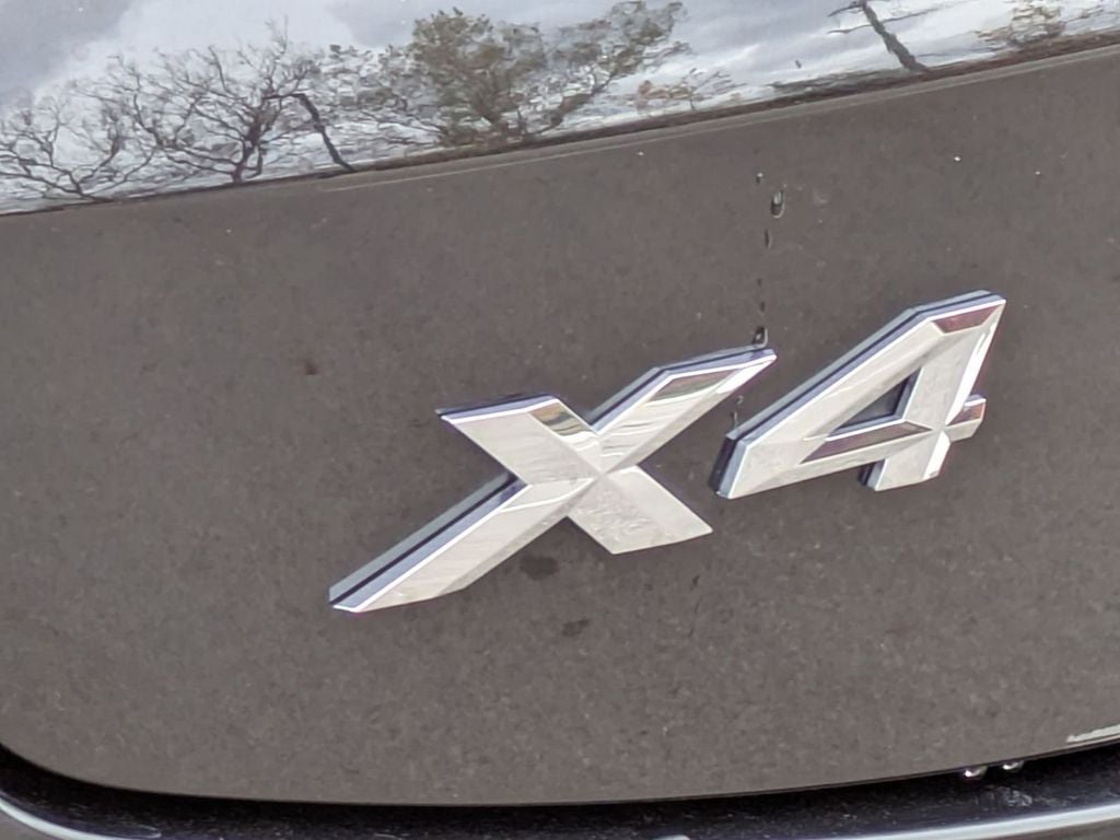 2023 BMW X4 xDrive30i