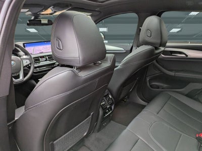 2023 BMW X4 xDrive30i