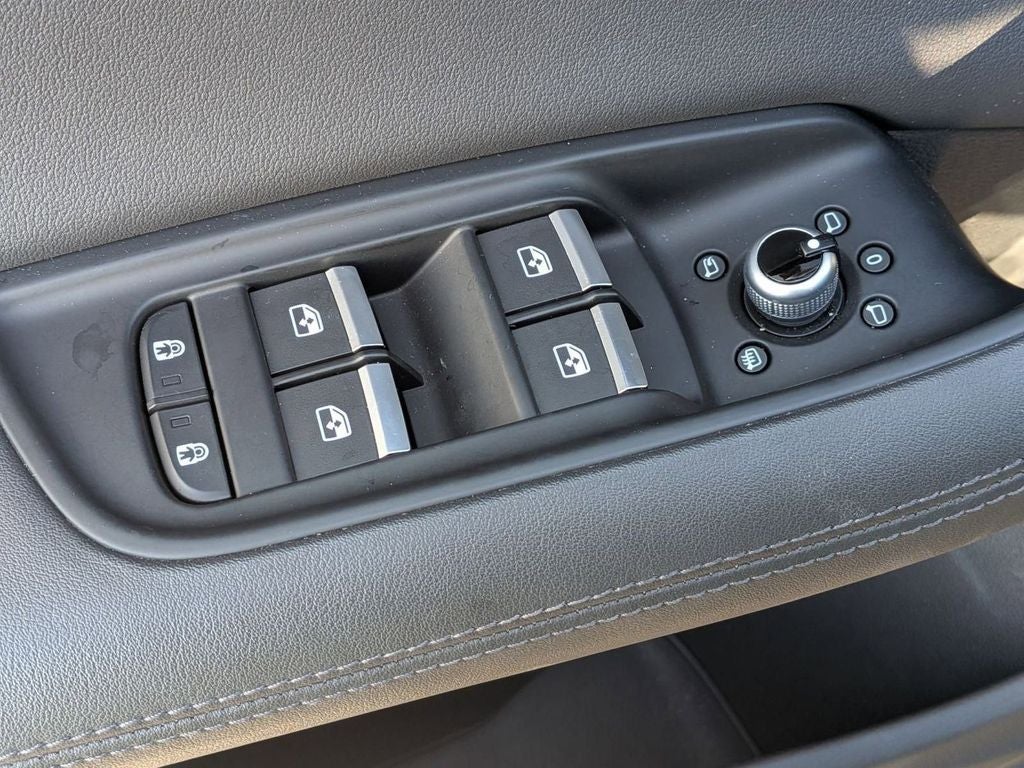 2023 Audi Q7 55 Prestige quattro