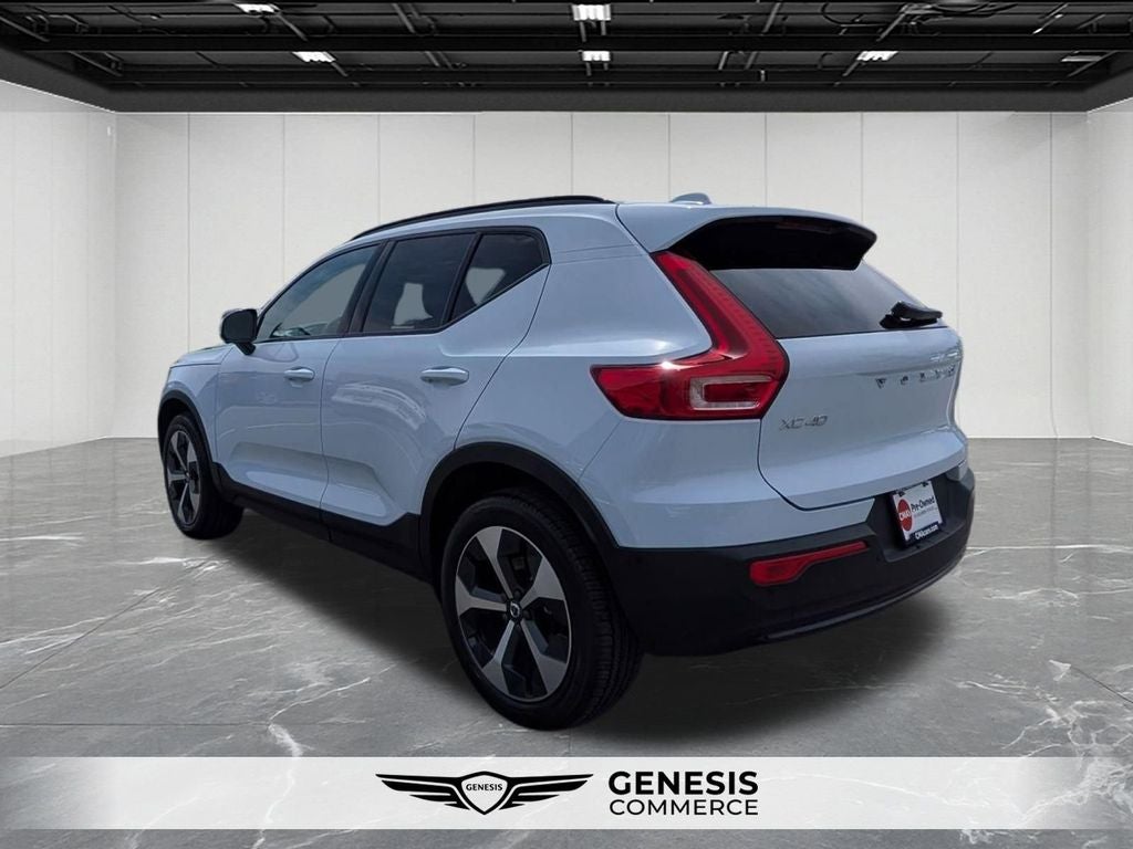 2026 Volvo XC40 B5 Plus
