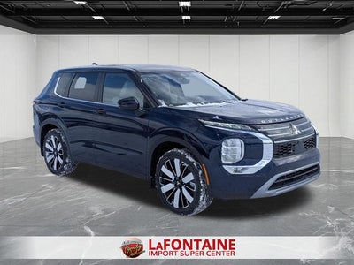 2026 Mitsubishi Outlander SE