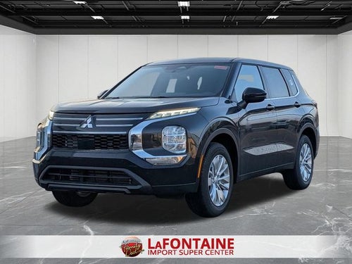 2026 Mitsubishi Outlander SE