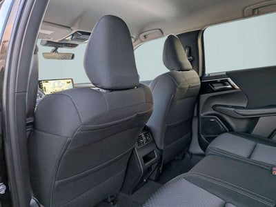 2026 Mitsubishi Outlander SE