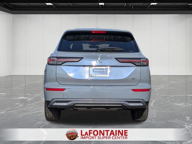 2026 Mitsubishi Outlander SE