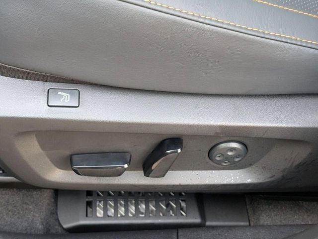 2025 Mitsubishi Outlander PHEV SEL