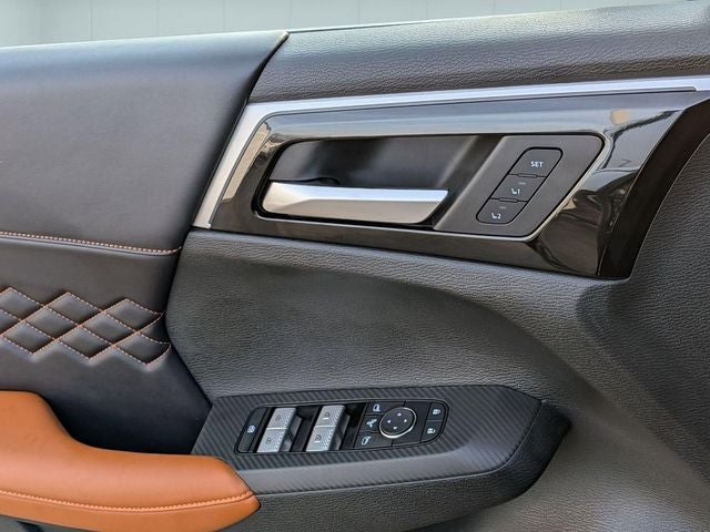 2025 Mitsubishi Outlander PHEV SEL