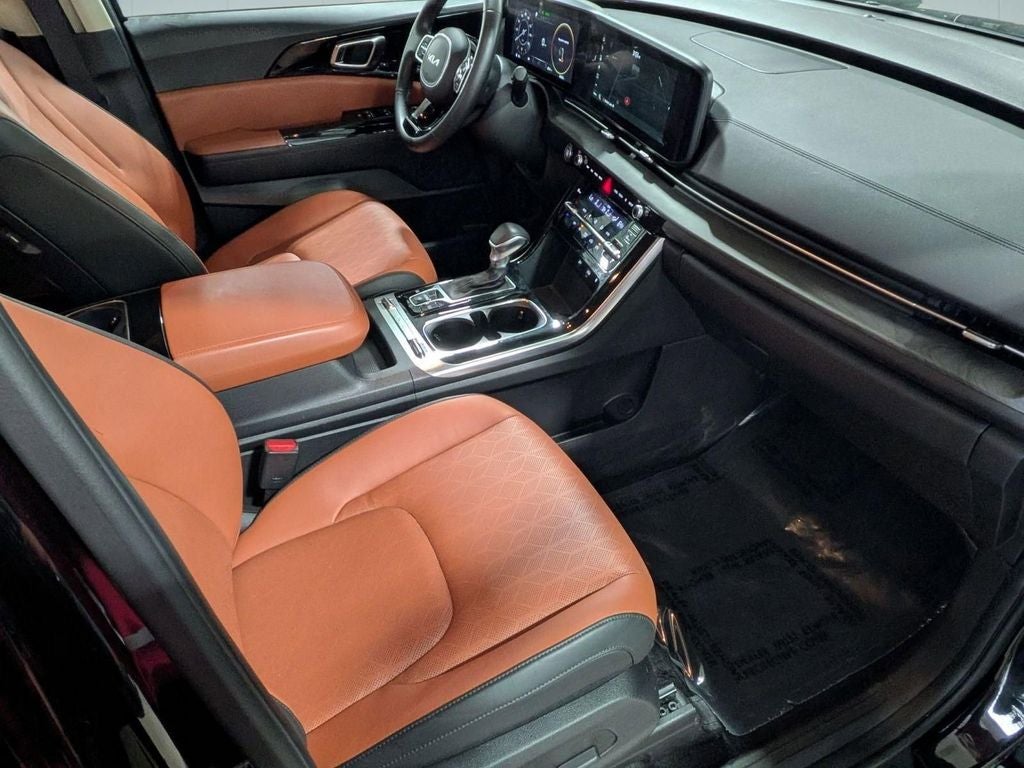 2024 Kia Carnival SX
