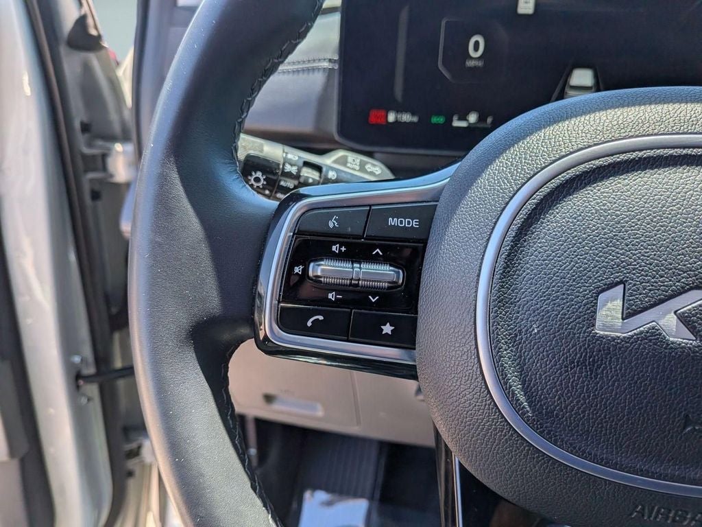 2025 Kia Carnival SX