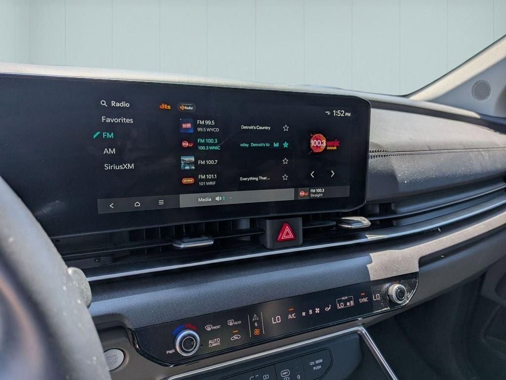 2025 Kia Carnival SX