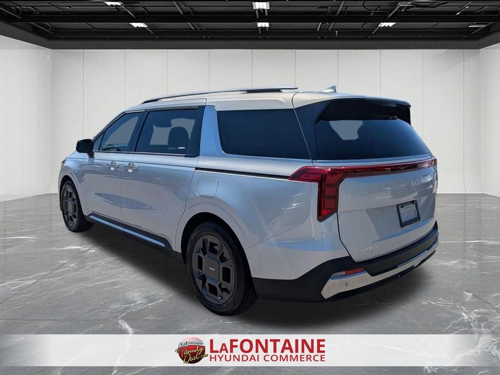 2025 Kia Carnival SX